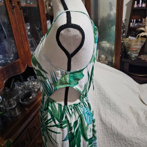 CUPSHE Women's Leafy Cutout Maxi Sleeveless Dress - Picture 5 of 13